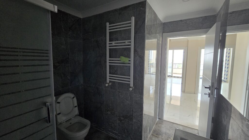 Gömeç Satılık 3+1 Dubleks Daire tuvalet ortak 2