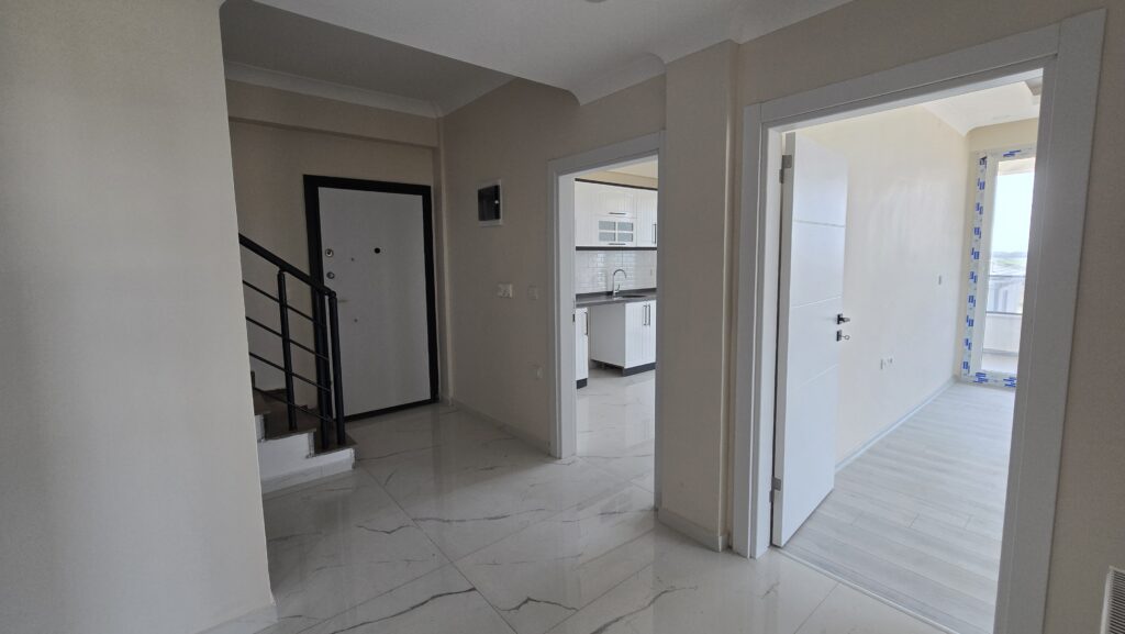 Gömeç Satılık 3+1 Dubleks Daire antre 2