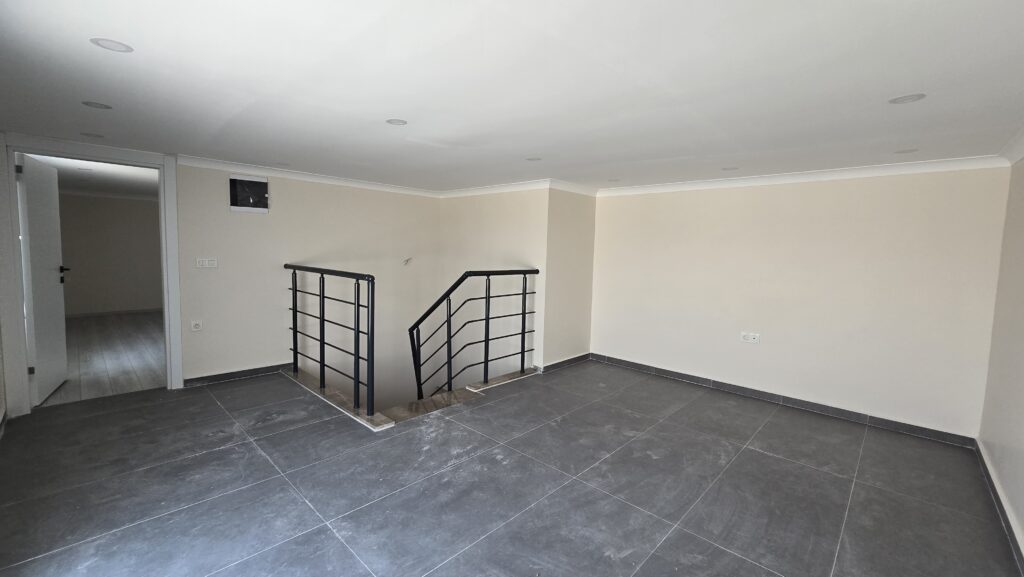 Gömeç Satılık 3+1 Dubleks Daire üst antre 2