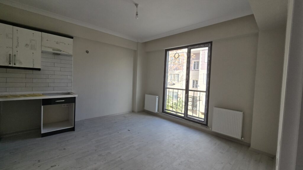 Gömeç Satılık Daire Ön Cephe Ara Kat Salon 