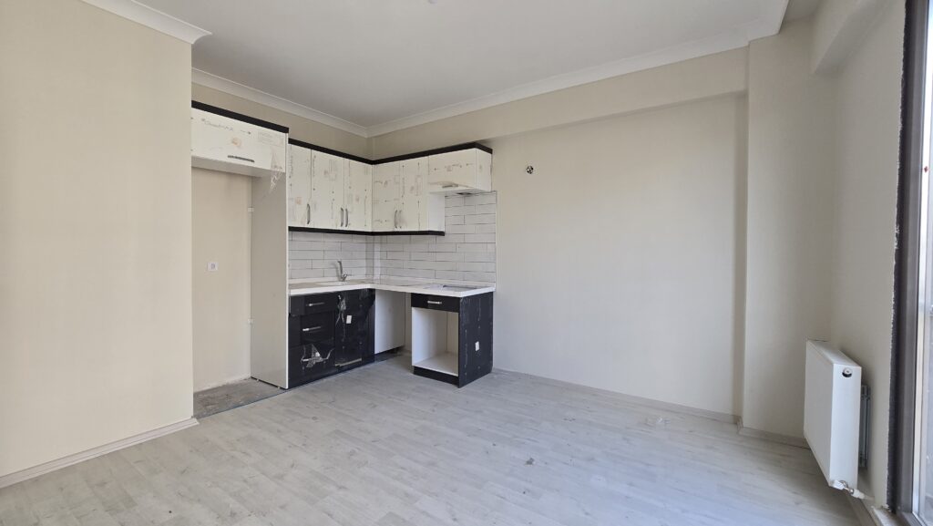 Gömeç Satılık Daire Ön Cephe Ara Kat Salon 3