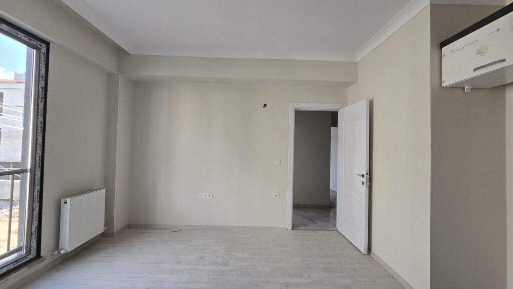 Gömeç Satılık Daire Ön Cephe Ara Kat Salon 6