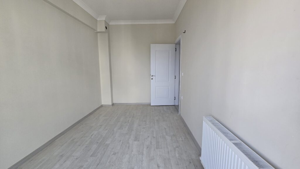 Gömeç Satılık Daire Ön Cephe Ara Kat Oda 10