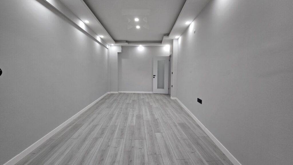 Gömeç Yaya Mahallesi 2+1 Ara Kat Daire Ana Cadde Üstü salon 4