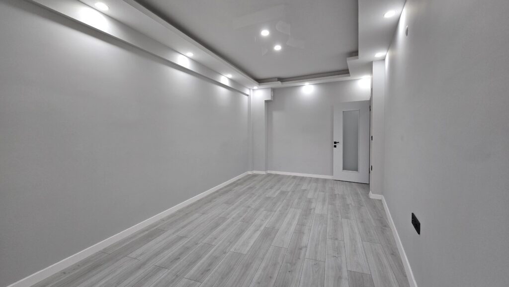 Gömeç Yaya Mahallesi 2+1 Ara Kat Daire Ana Cadde Üstü salon 5