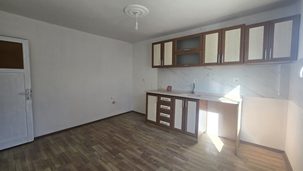 Gömeç Ulubeyler Satılık Köy Evi Salon 2