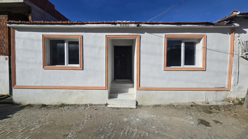 Gömeç Ulubeyler Satılık Köy Evi Ön Cephe 2