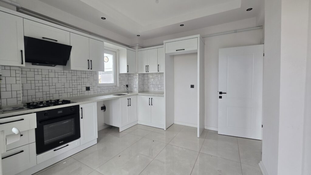 Gömeç satılık daire kombisi takılı mutfak 3