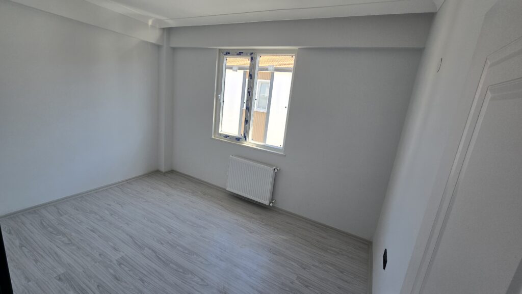 Gömeç satılık ön cephe yatak odası