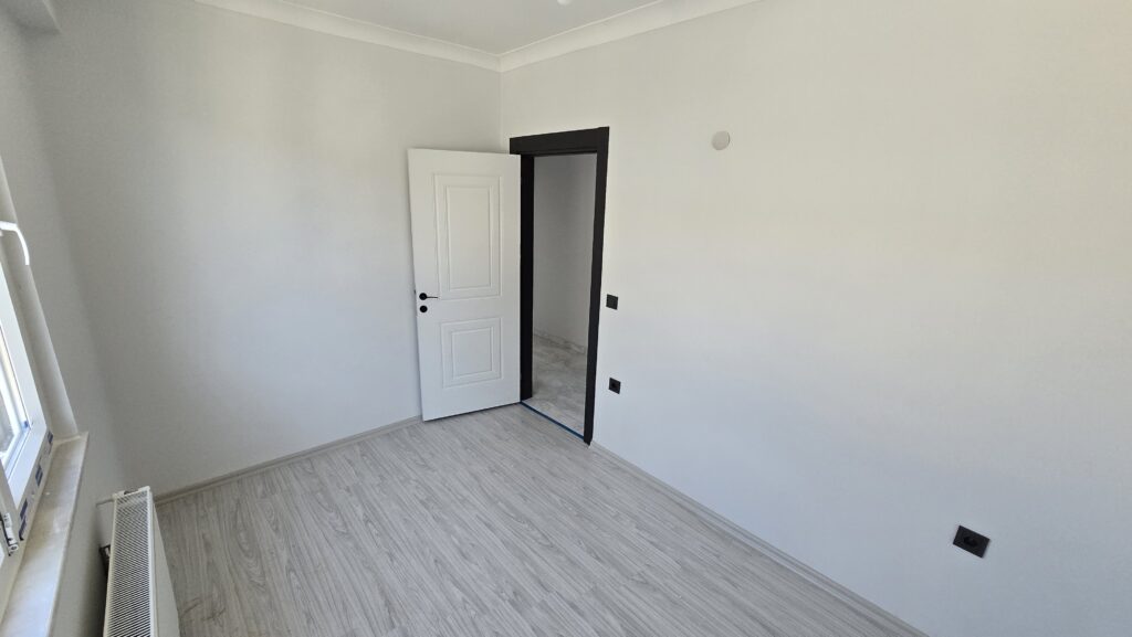 Gömeç satılık ön cephe yatak odası